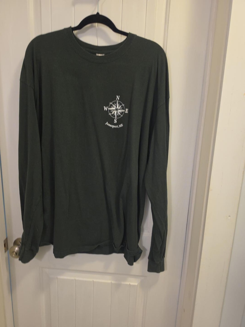 Gildan Long-Sleeve Compass Graphic Tee - Forest Green